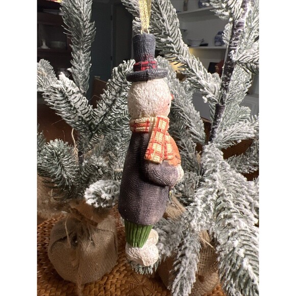 Primitive Resin Snowman with Red Star Ornament Hat Scarf Coat, Christmas - Picture 2 of 5